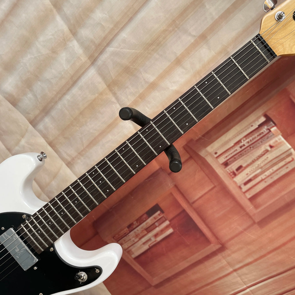 6-string electric guitar with a  white body and black pickguard, rosewood fretboard guitars—retro-style lightweight  guitarra