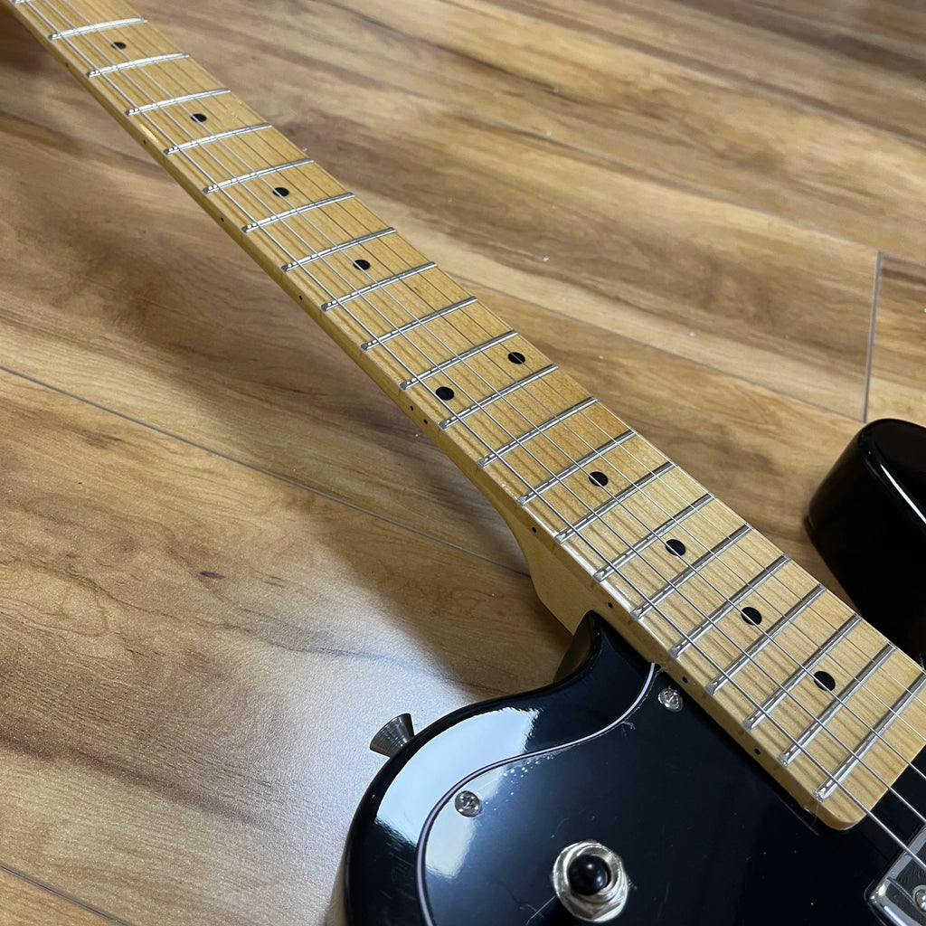 Costom 6-String Electric Guitar Maple Neck High Gloss Black Body String Through the Body Solid Wood Quality Free Shipping