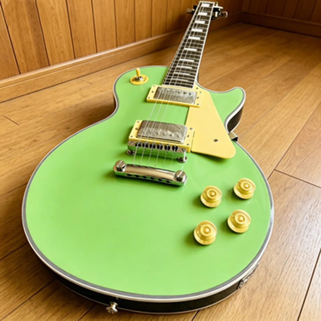 Electric guitar, 6 strings, diverse styles, beautiful sound quality, fast shipping, free shipping