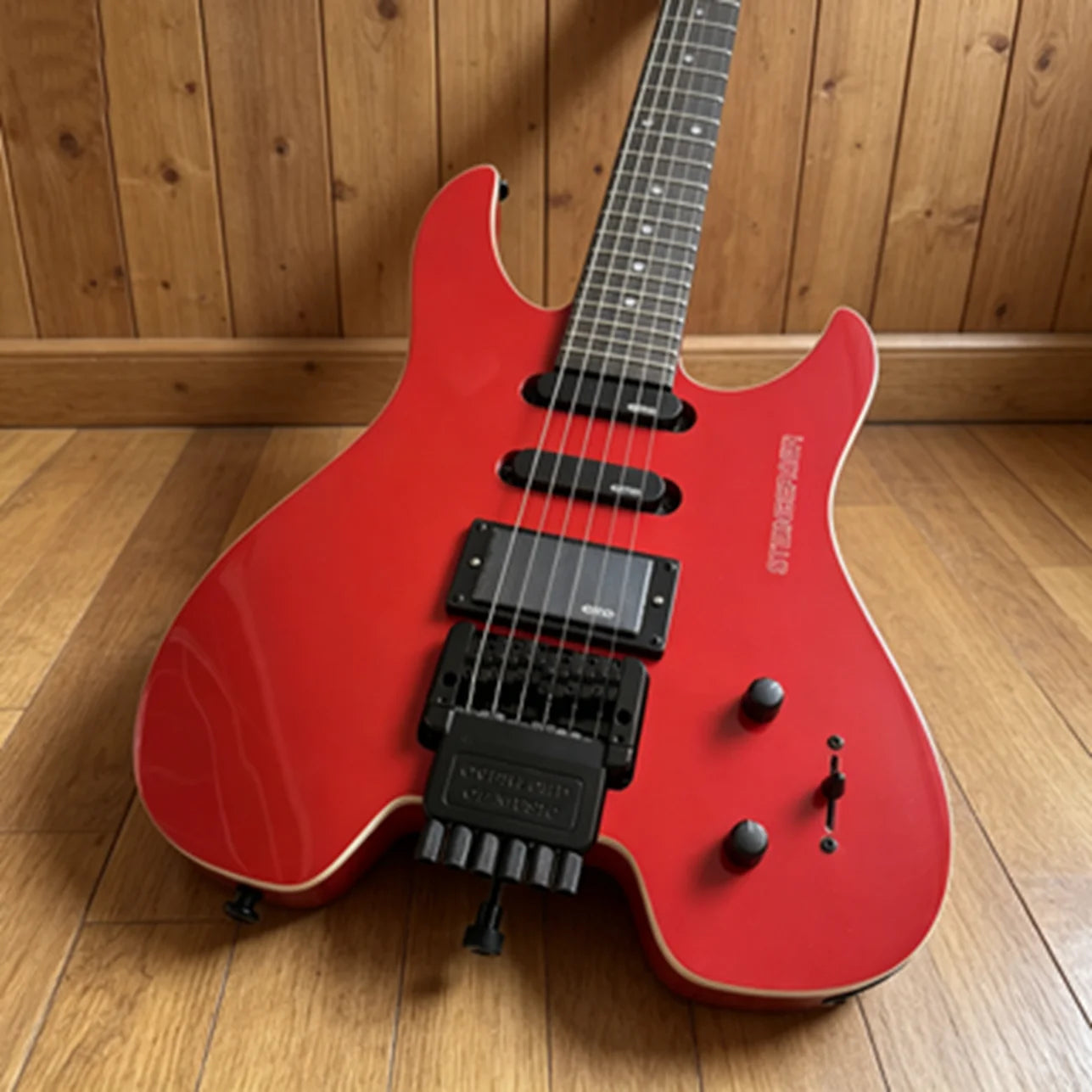 Electric guitar, 6 strings, diverse styles, beautiful sound quality, fast shipping, free shipping