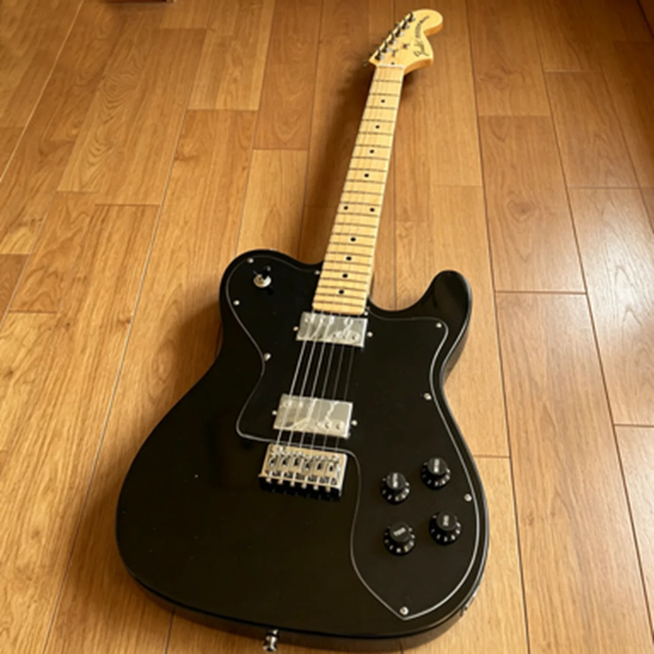 Electric guitar, 6 strings, diverse styles, beautiful sound quality, fast shipping, free shipping