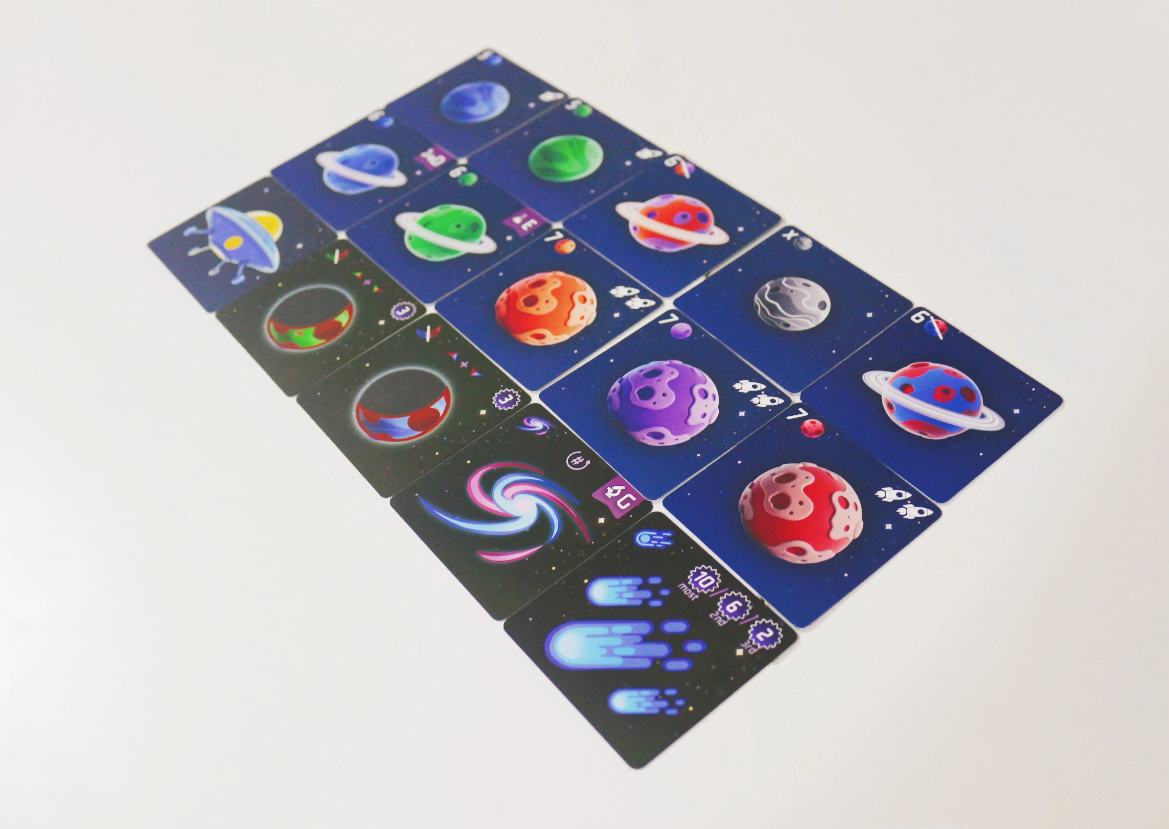 Point Galaxy  Board Game - a fast and fun card-drafting sequence-building game for the whole family!